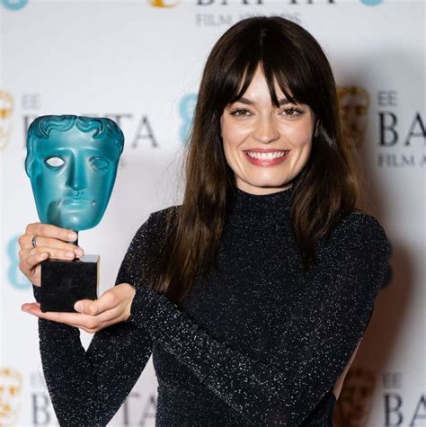 ELLE Exclusive: Emma Mackey On Winning The BAFTA EE。